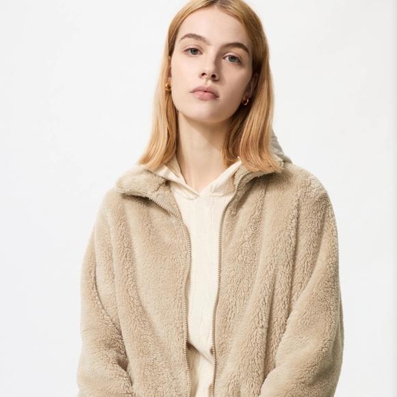 Uniqlo Jackets & Blazers - Uniqlo Women's Cream Teddy Jacket